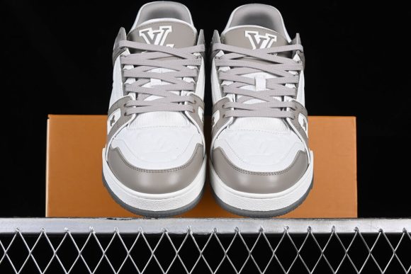 Trainer Gray White：圖片 5