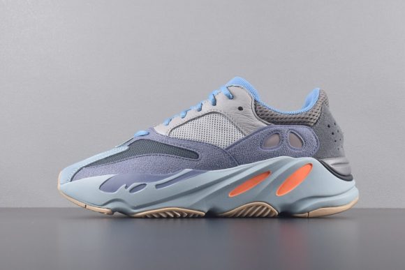 YEEZY 700 BOOST “Carbon Blue”